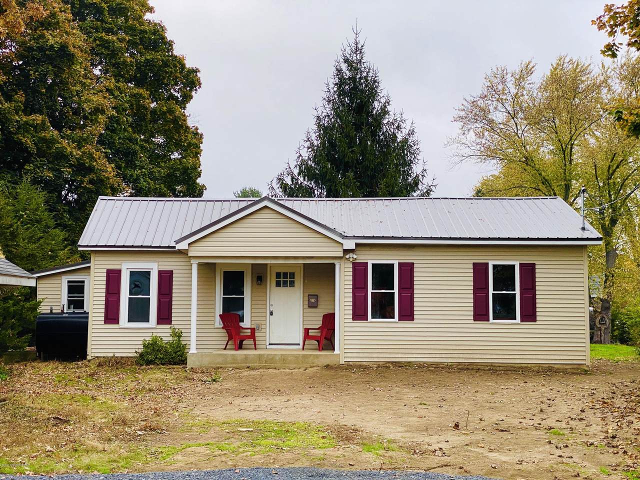 420 Shook Ave - Photo 1