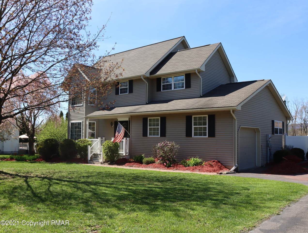 125 Meadow Dr - Photo 1