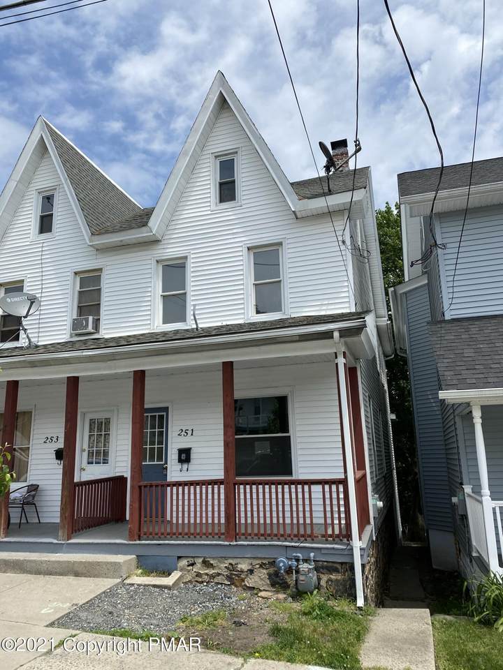 251 2nd St - Photo 1
