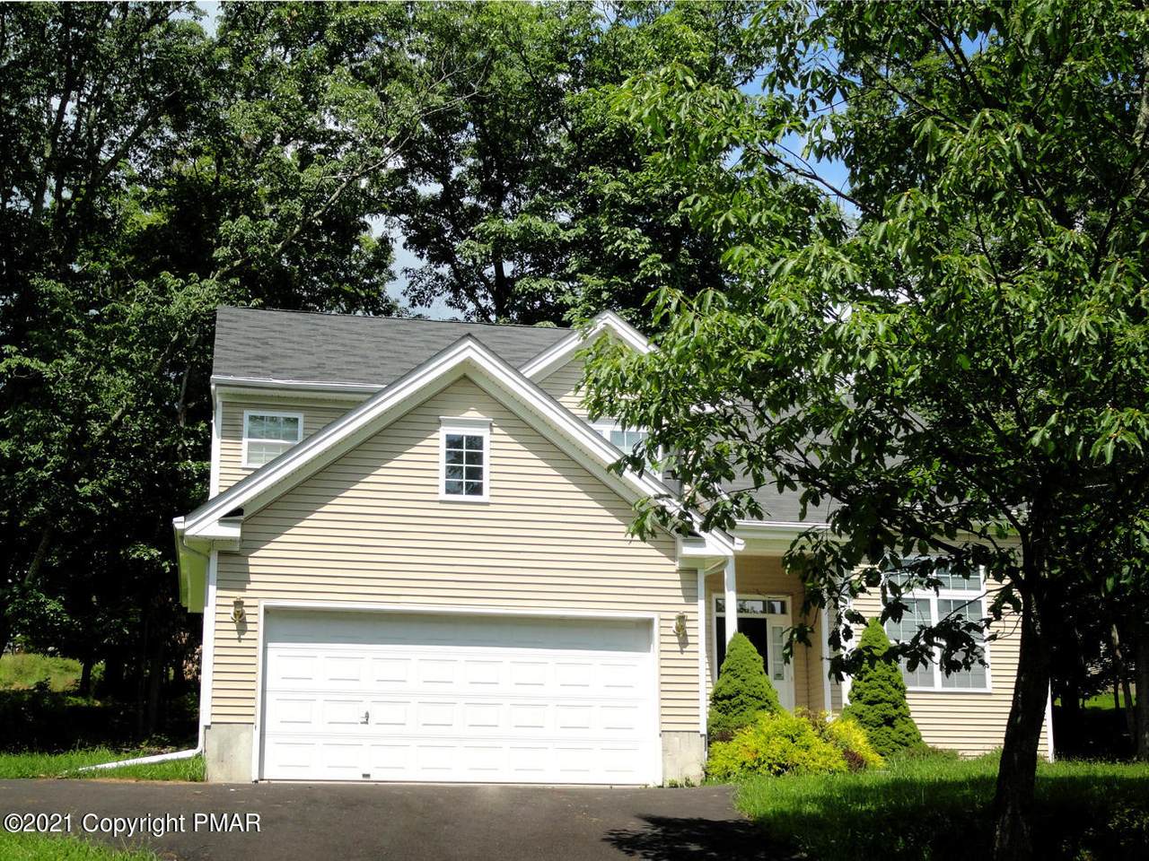 137 Kensington Dr - Photo 1