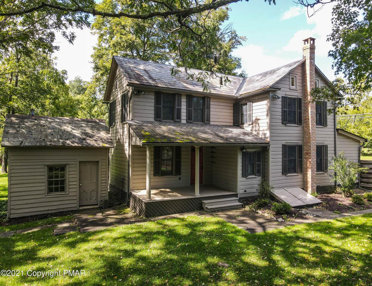 2460 Chipperfield Dr - Photo 1