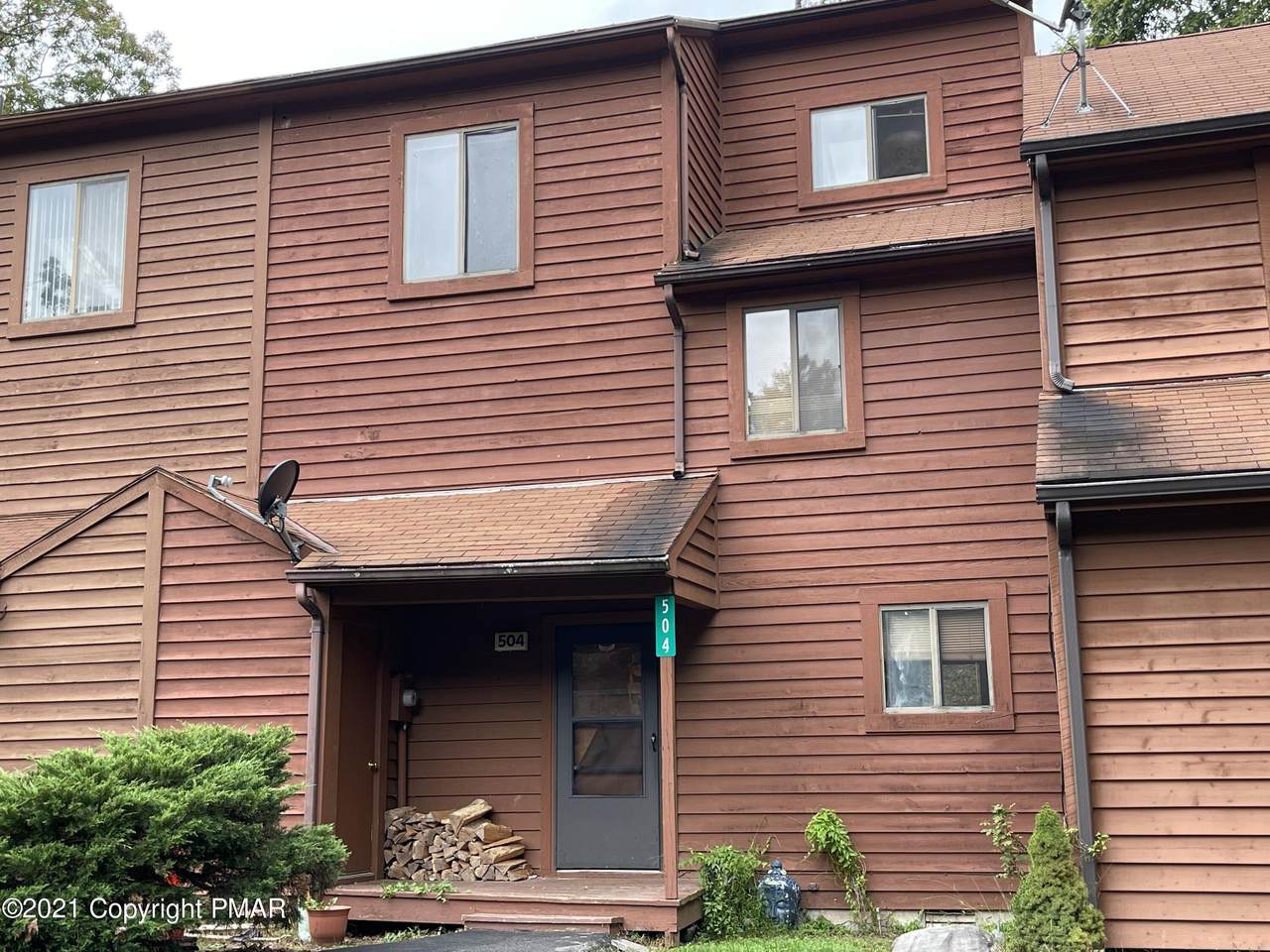 504 English Ct - Photo 1
