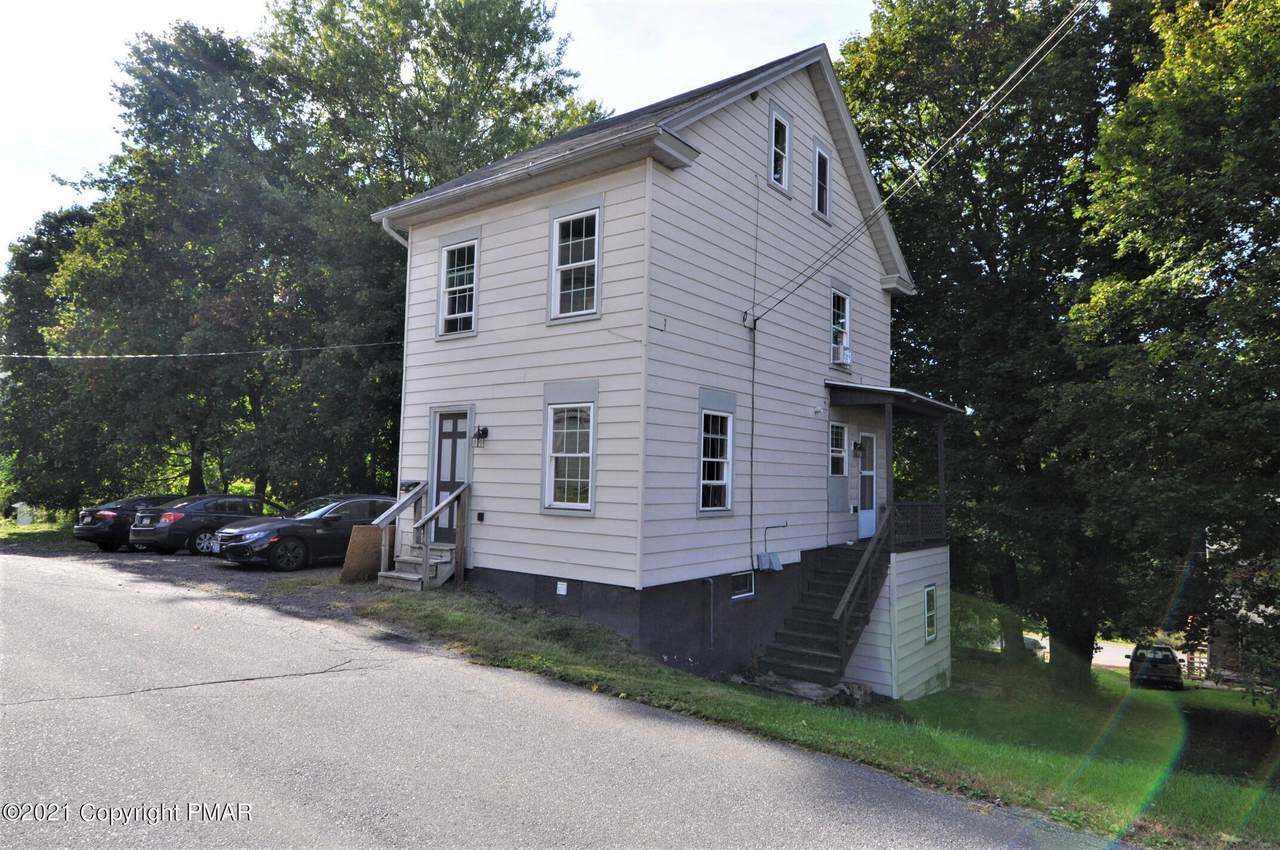 213 Oak St - Photo 1