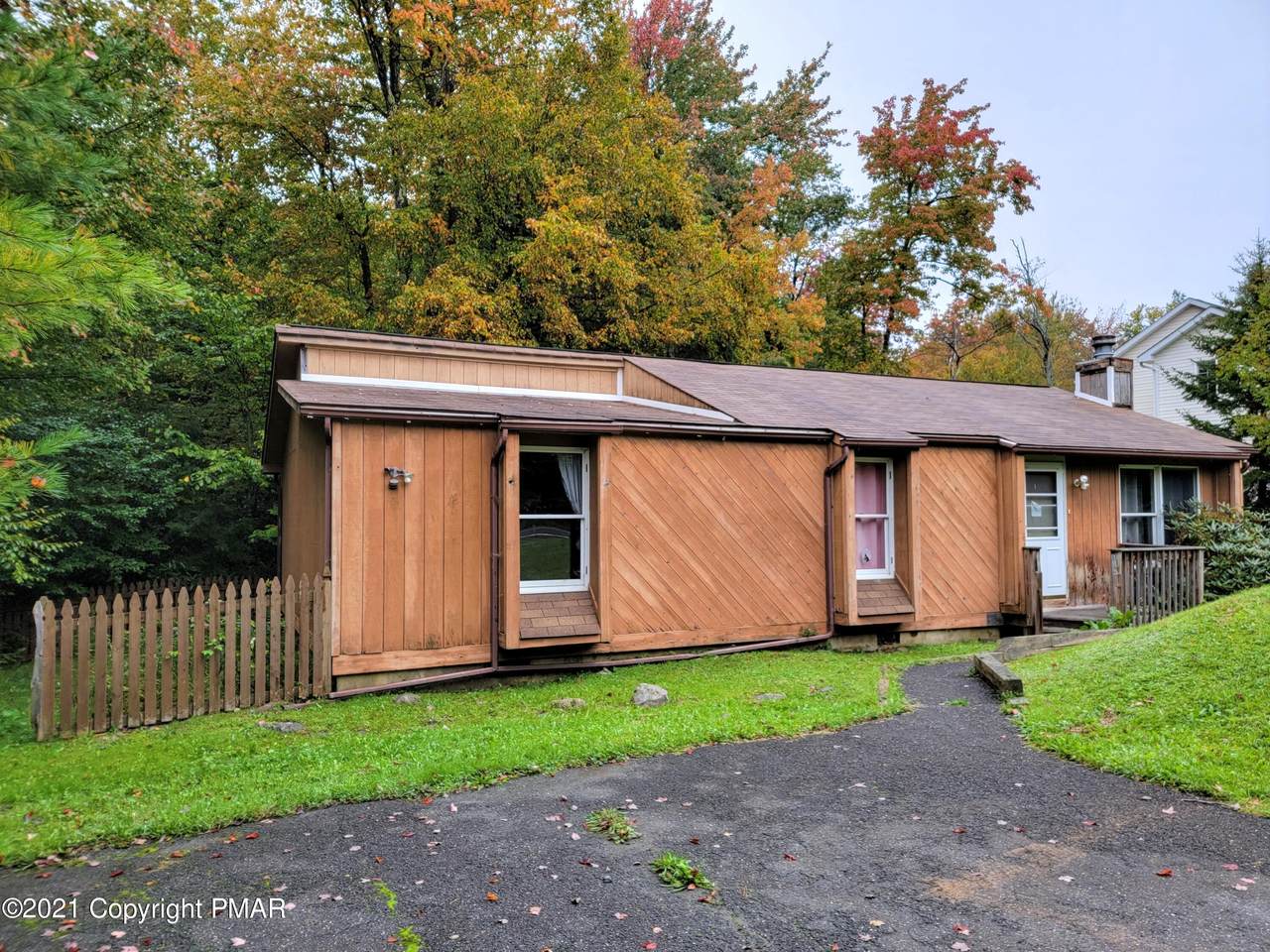 652 Cayuga Dr - Photo 1