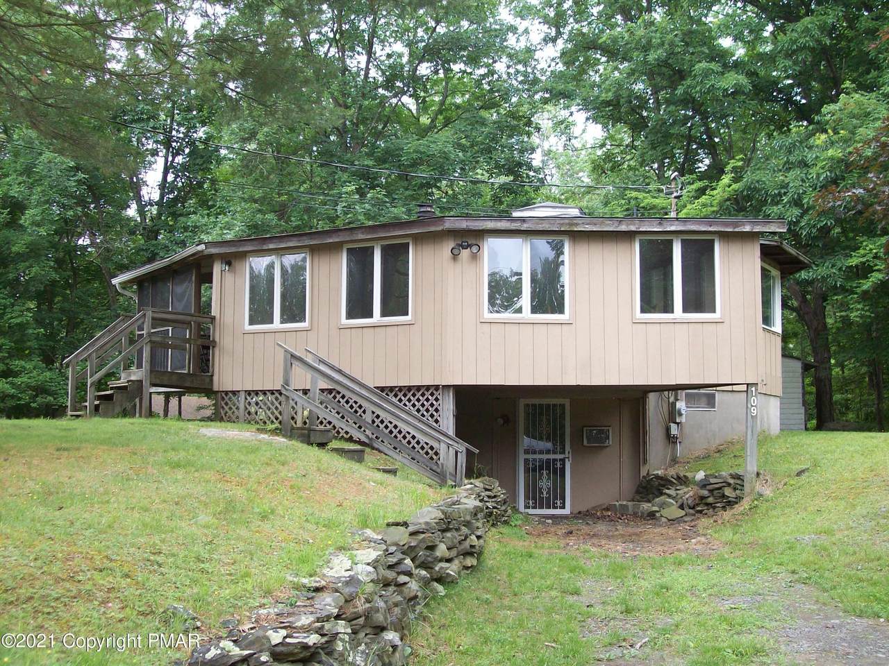 109 Stag Ct - Photo 1