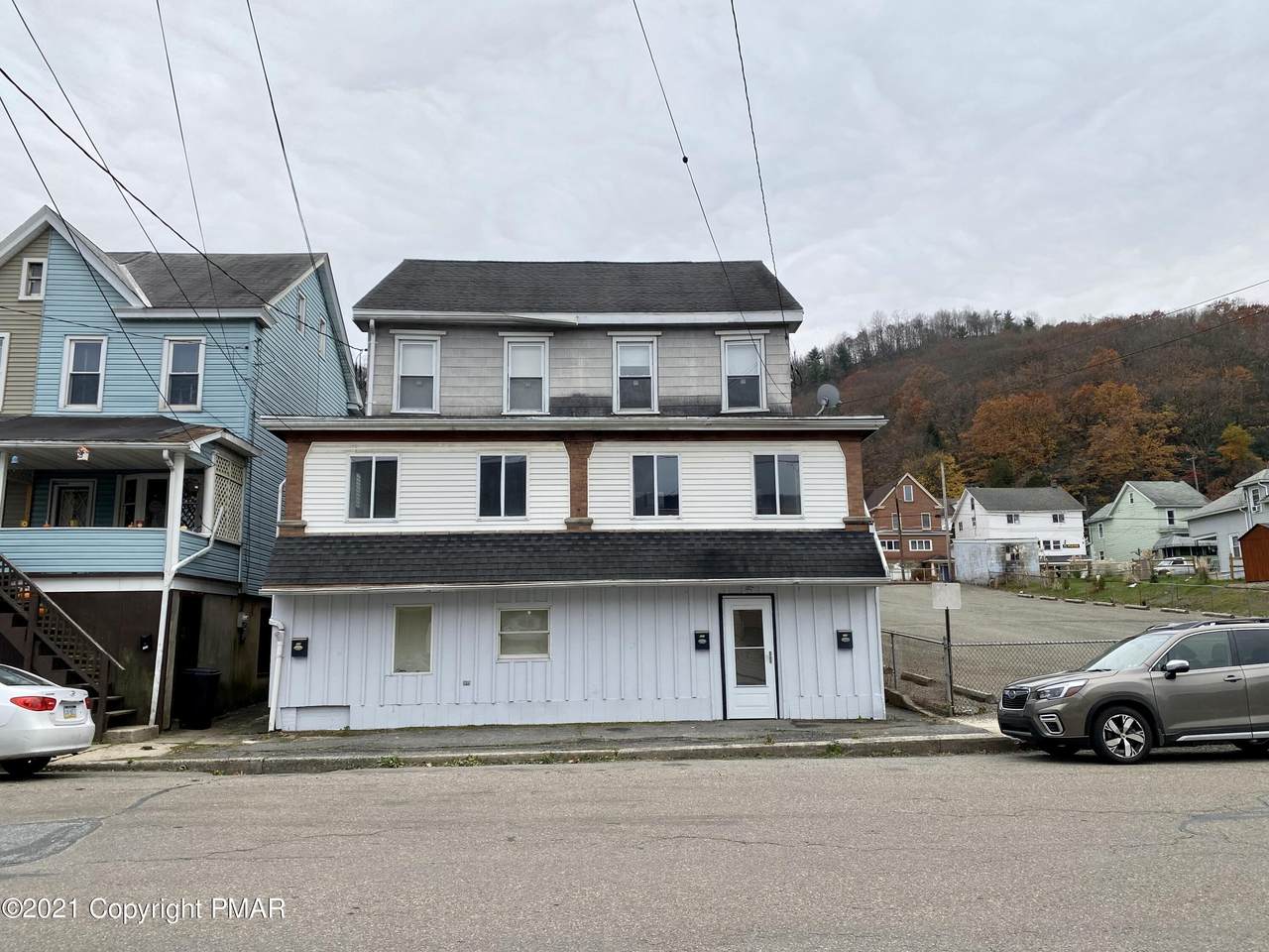 127to131 Railroad St - Photo 1