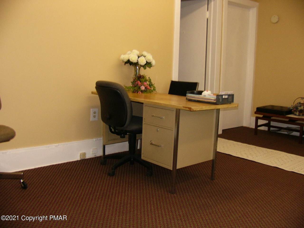 731 Sarah Street - Photo 1