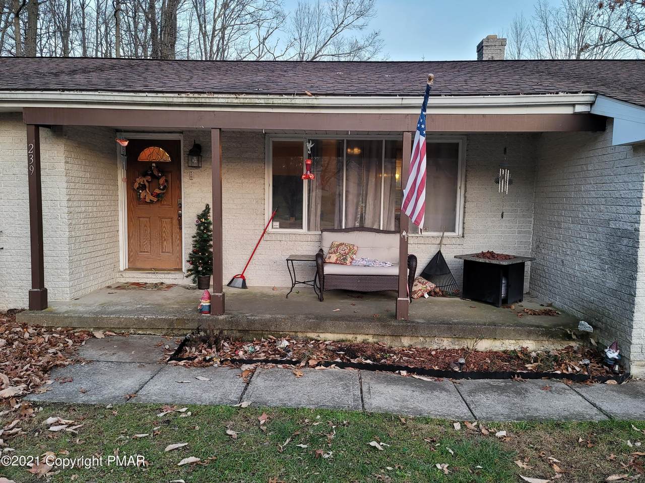 239 Kennedy Dr - Photo 1