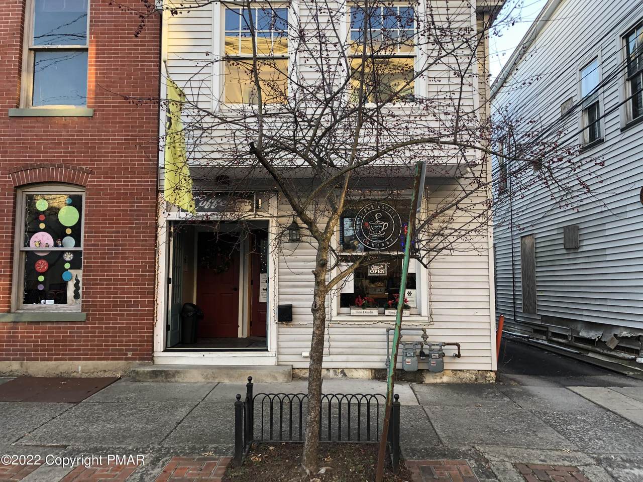 20 7th St - Photo 1