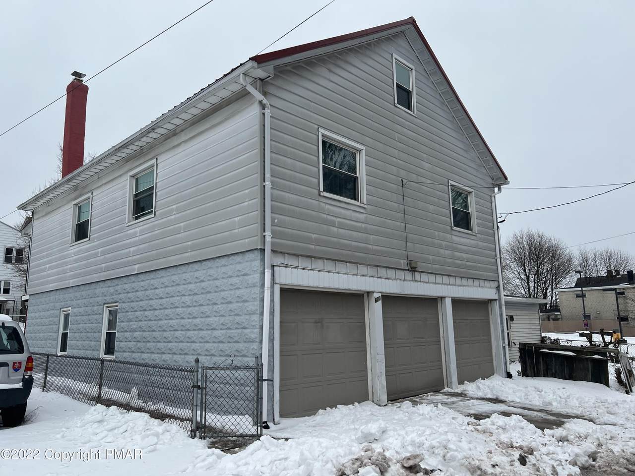 670 Manhattan Ct - Photo 1