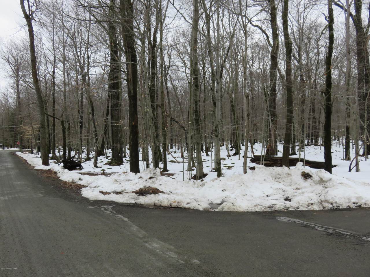 9 Park Drive - Photo 1