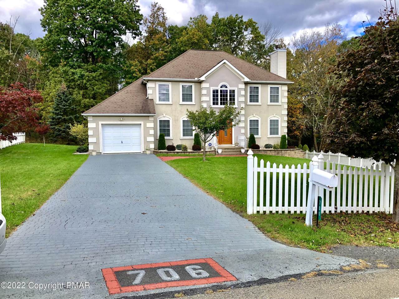 706 Avenue C - Photo 1