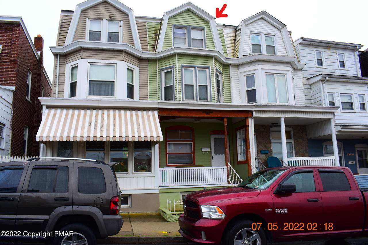 220 1/2 Elm Street - Photo 1