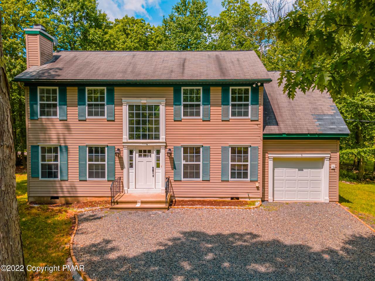105 Locust Dr - Photo 1