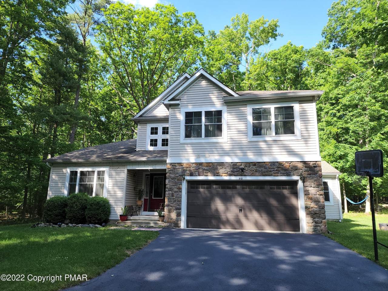312 Hosta Ln - Photo 1