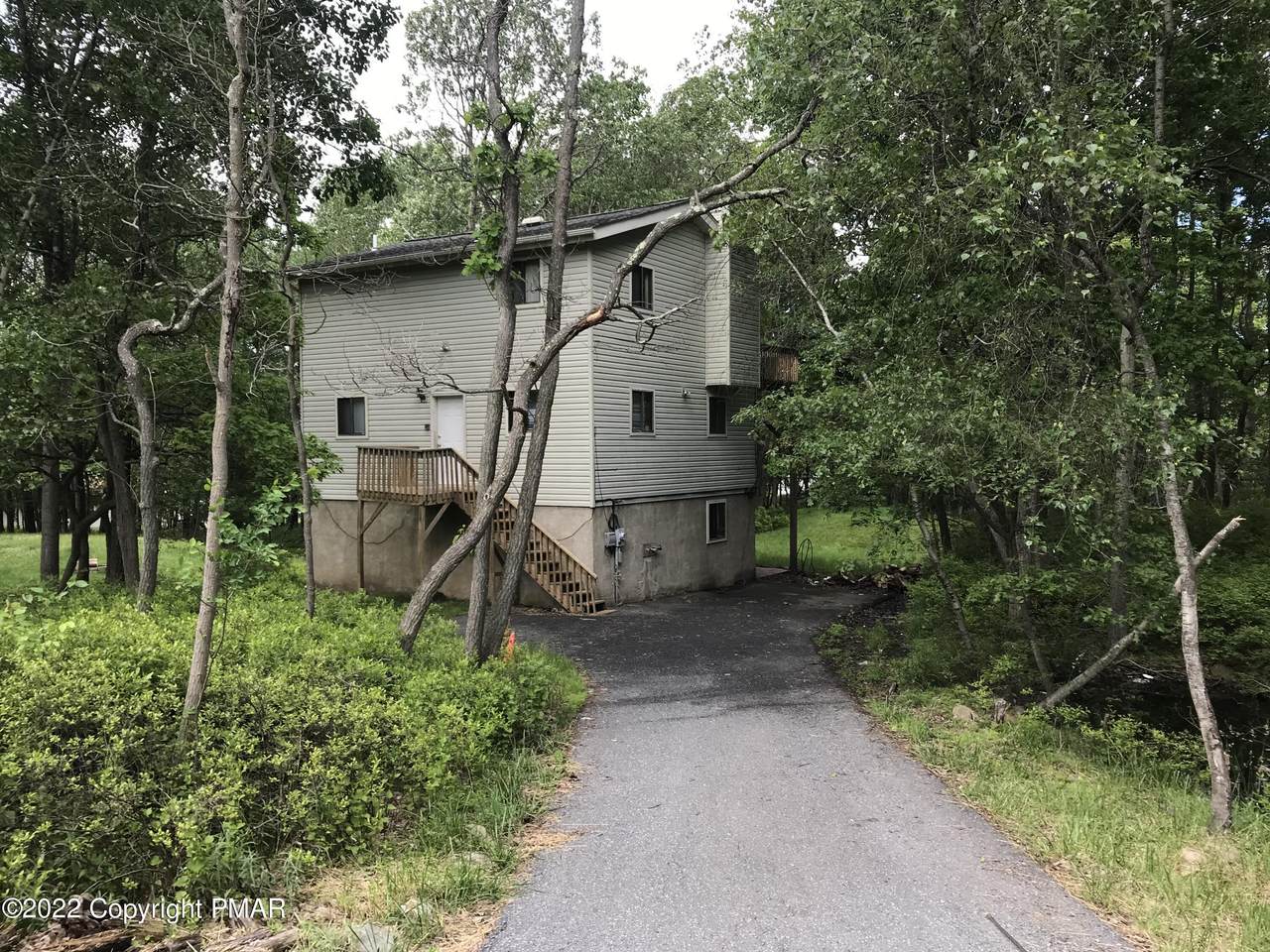 2247 Doe Dr - Photo 1