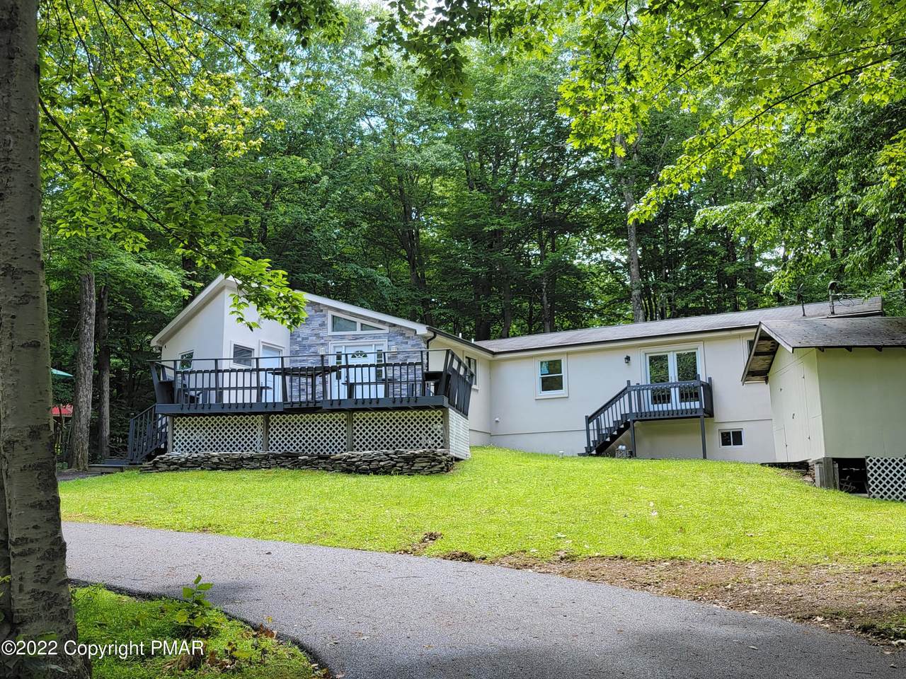 1458 Belgravia Dr - Photo 1