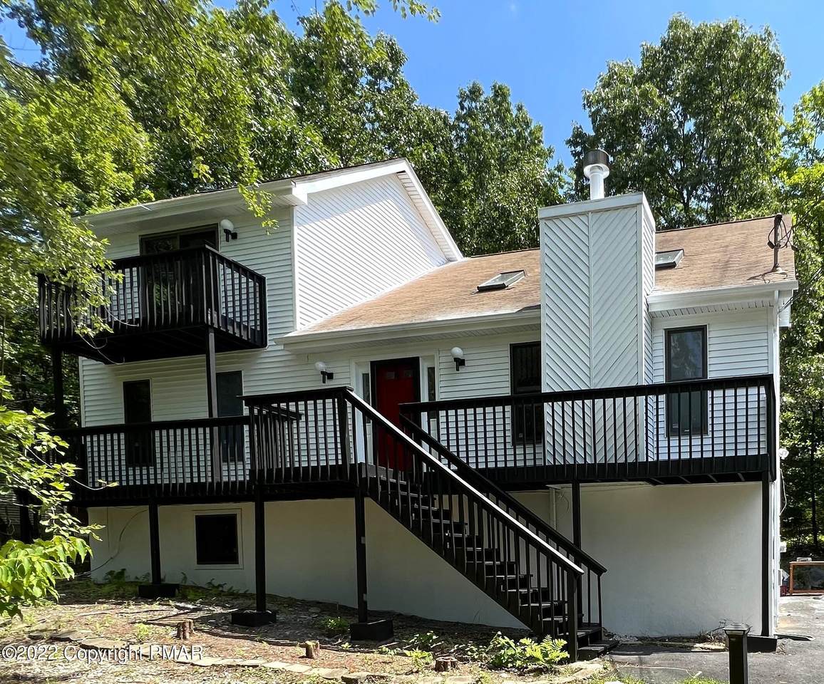 1076 Lancaster Dr - Photo 1