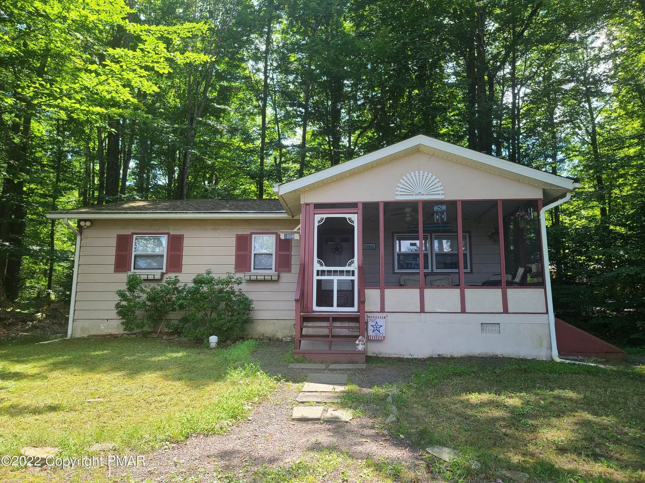1008 Arrowhead Drive - Photo 1