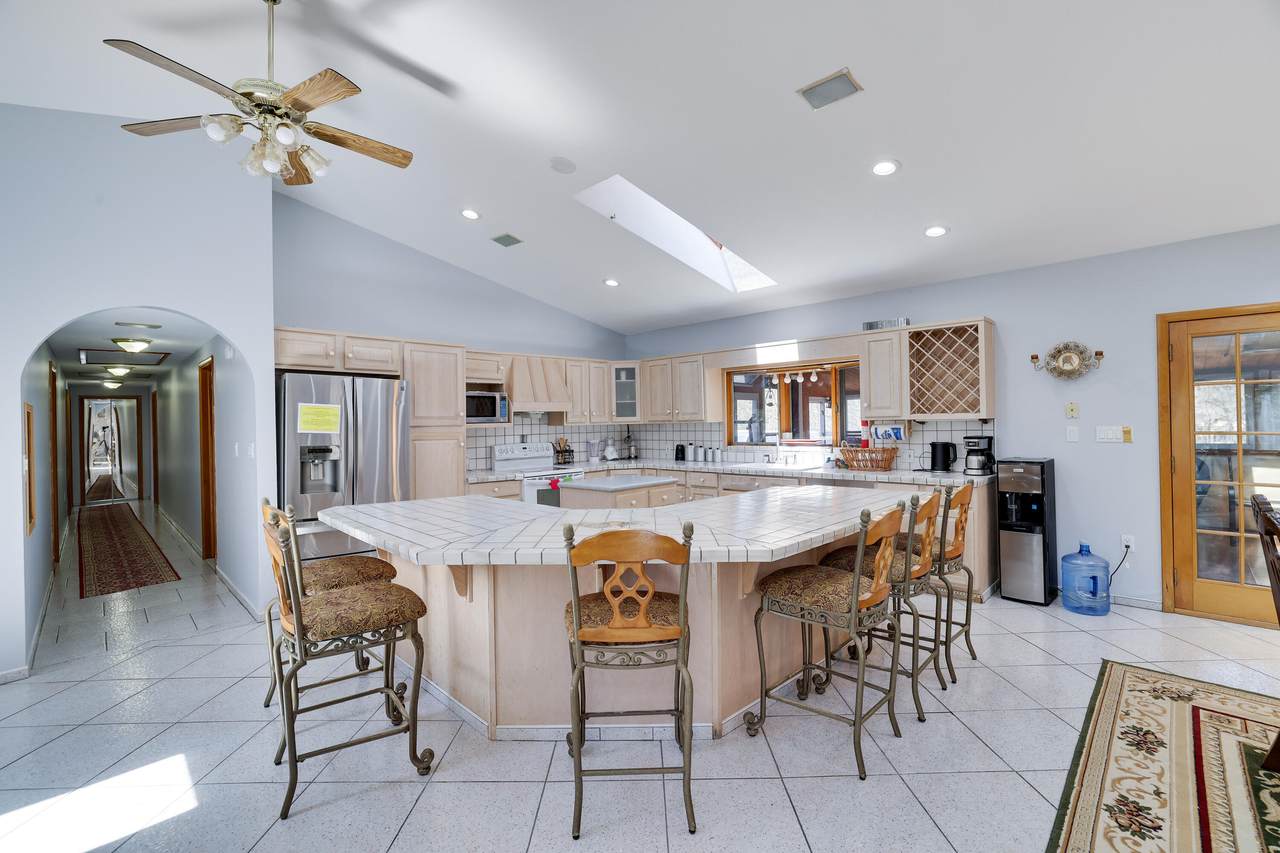 175 Winding Way - Photo 1