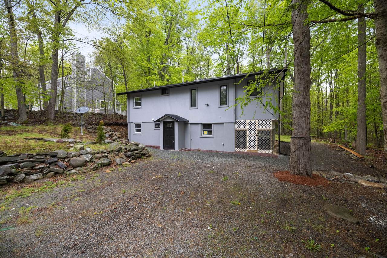 1005 Country Place Drive - Photo 1