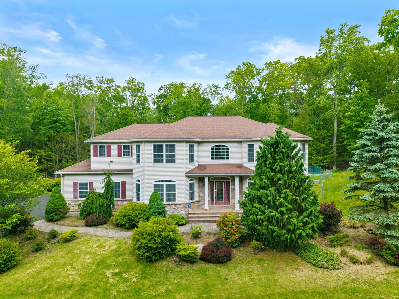210 Edwin Lane - Photo 1