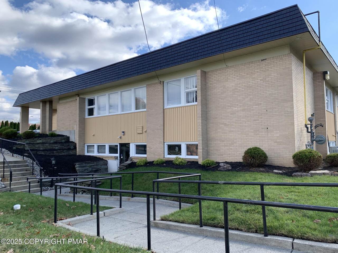 239 Brown Street - Photo 1