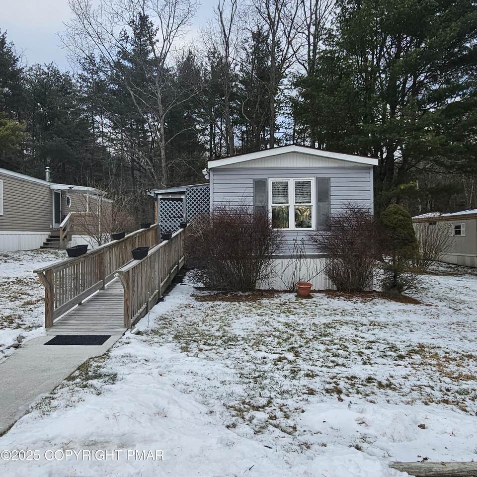 145 Gold Lane - Photo 1