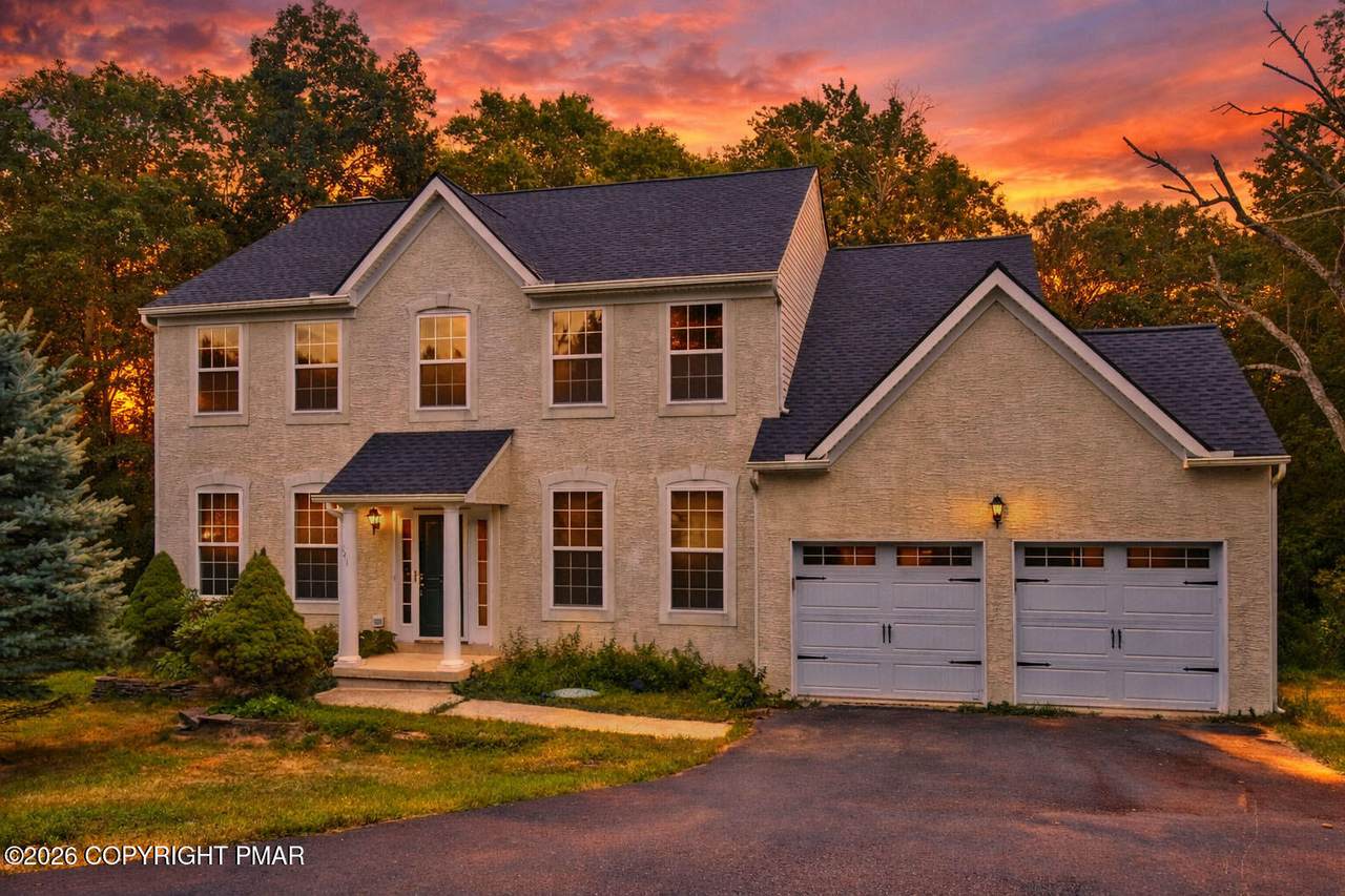 557 Marco Way - Photo 1