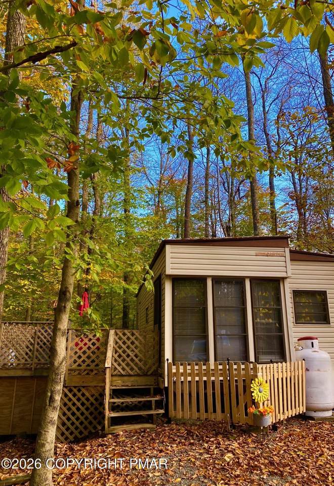 546 Dogwood Lane - Photo 1