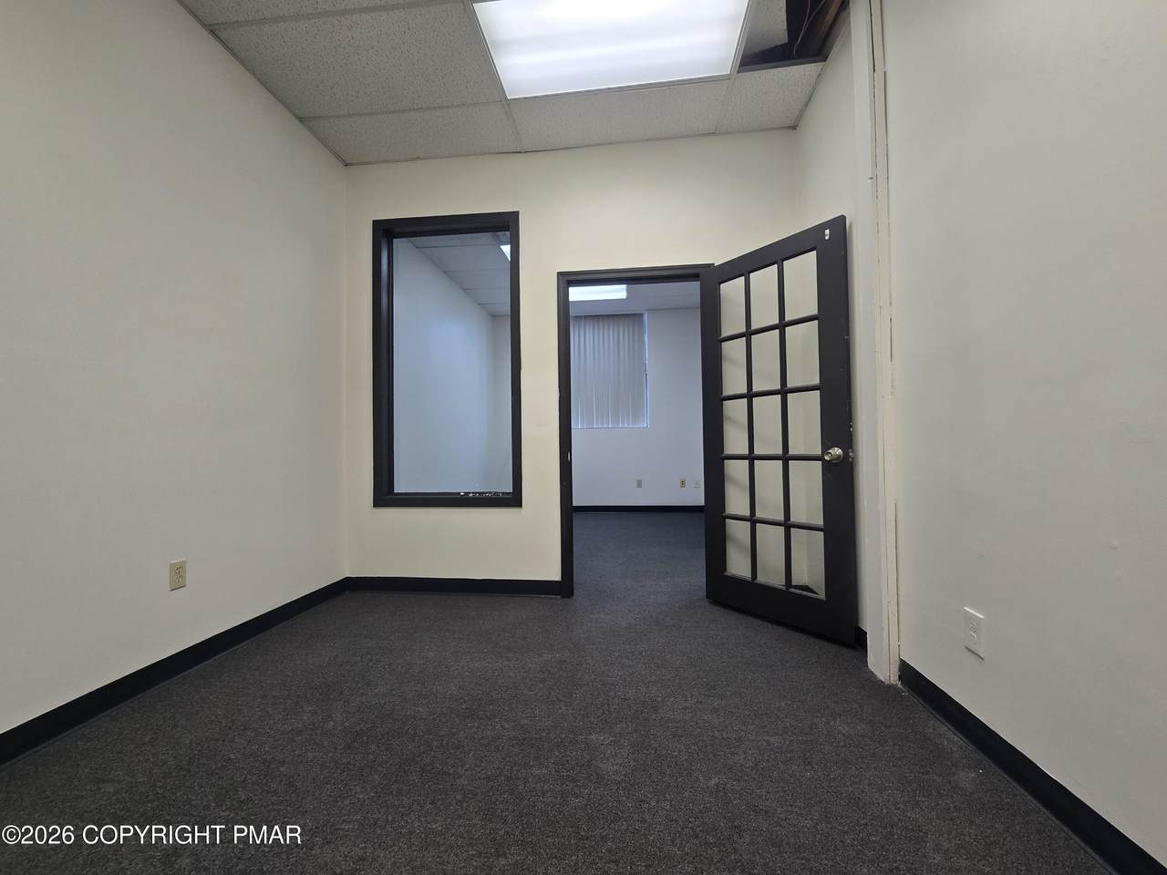 912 Main Street - Photo 1