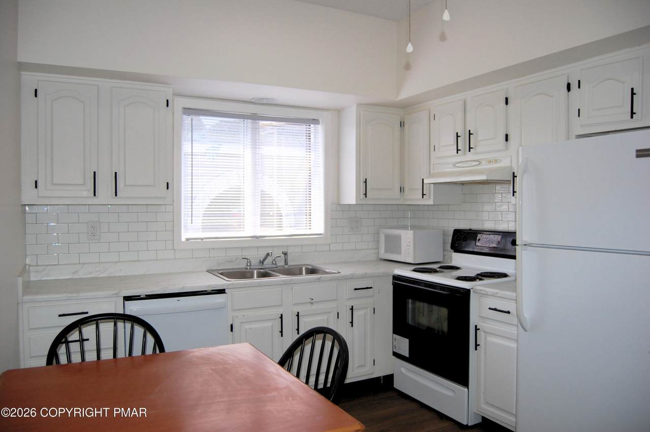 719 Main Street - Photo 1