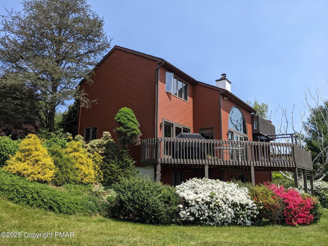 520 Maxine Drive - Photo 1