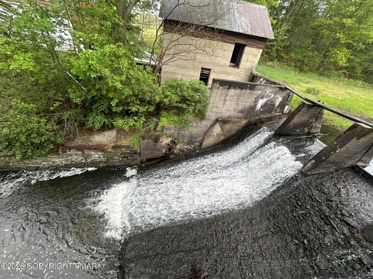 https://bt-photos.global.ssl.fastly.net/pocono/1280_boomver_2_PM-142794-2.jpg