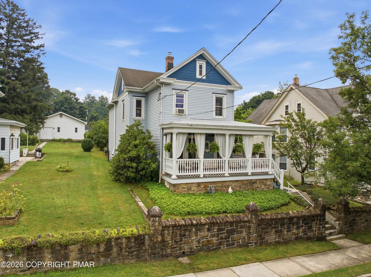 724 North Street - Photo 1