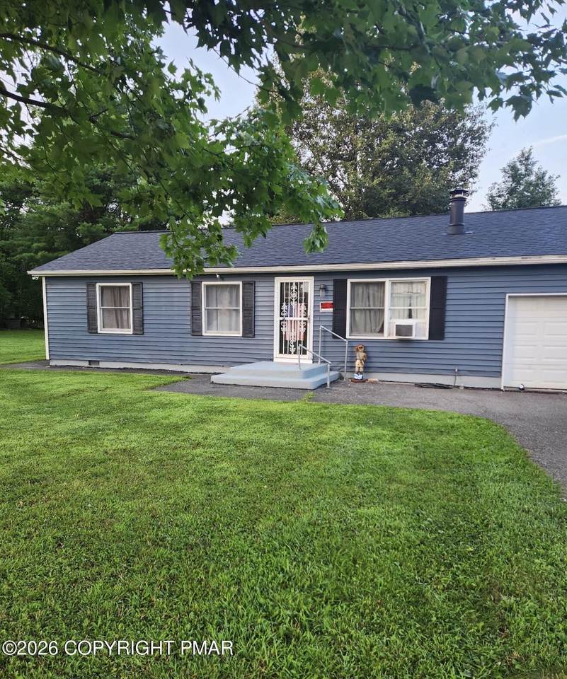 36 Leslie Lane - Photo 1