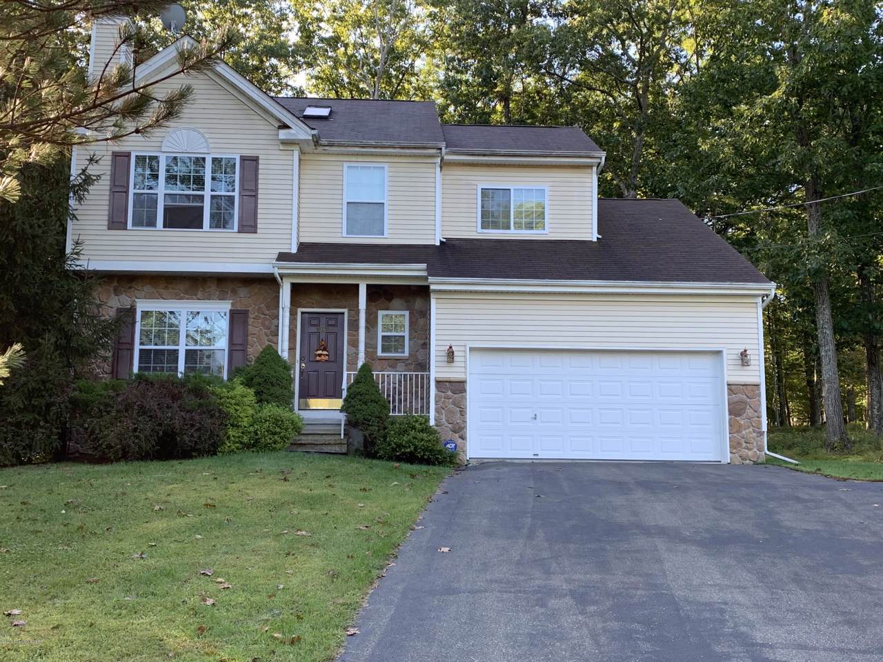 205 Welford Ct - Photo 1