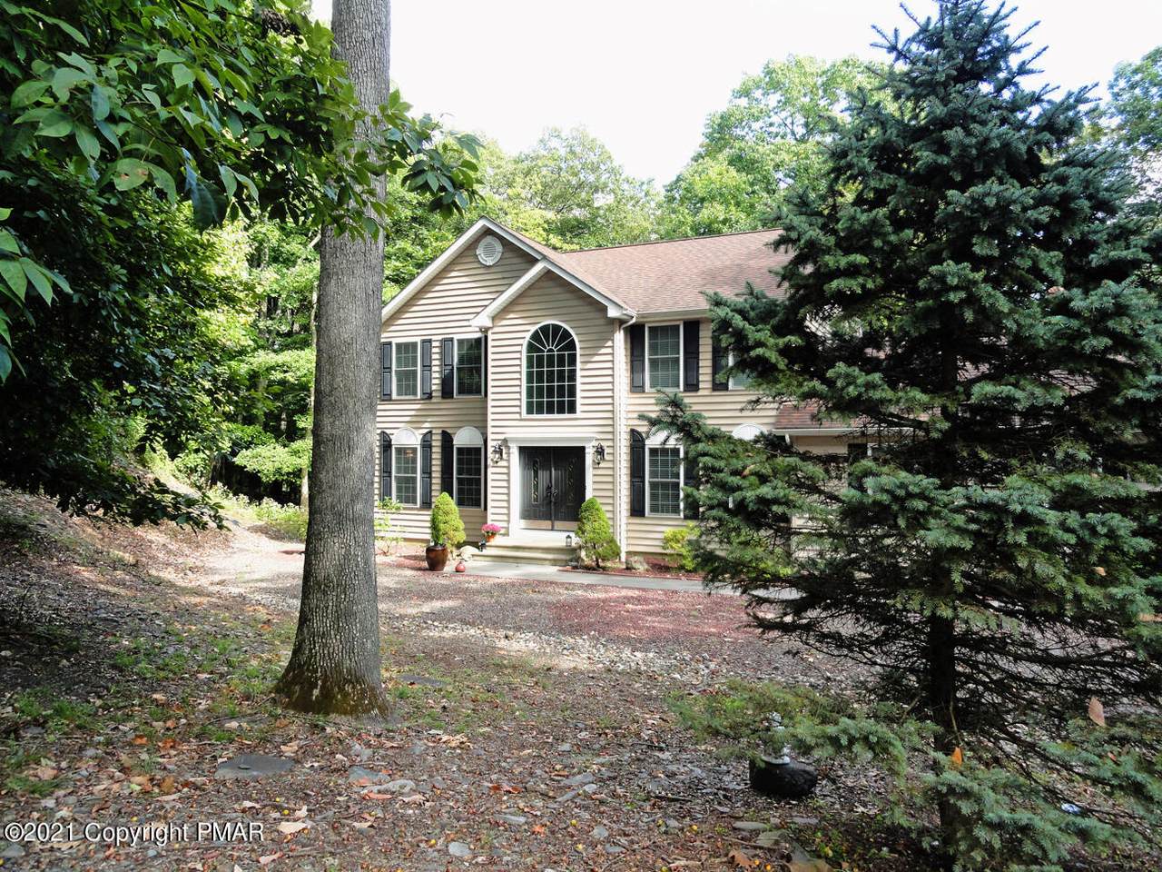 2199 Lancaster Dr - Photo 1