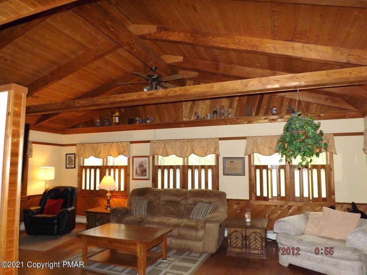 548 Whippoorwill Dr - Photo 1