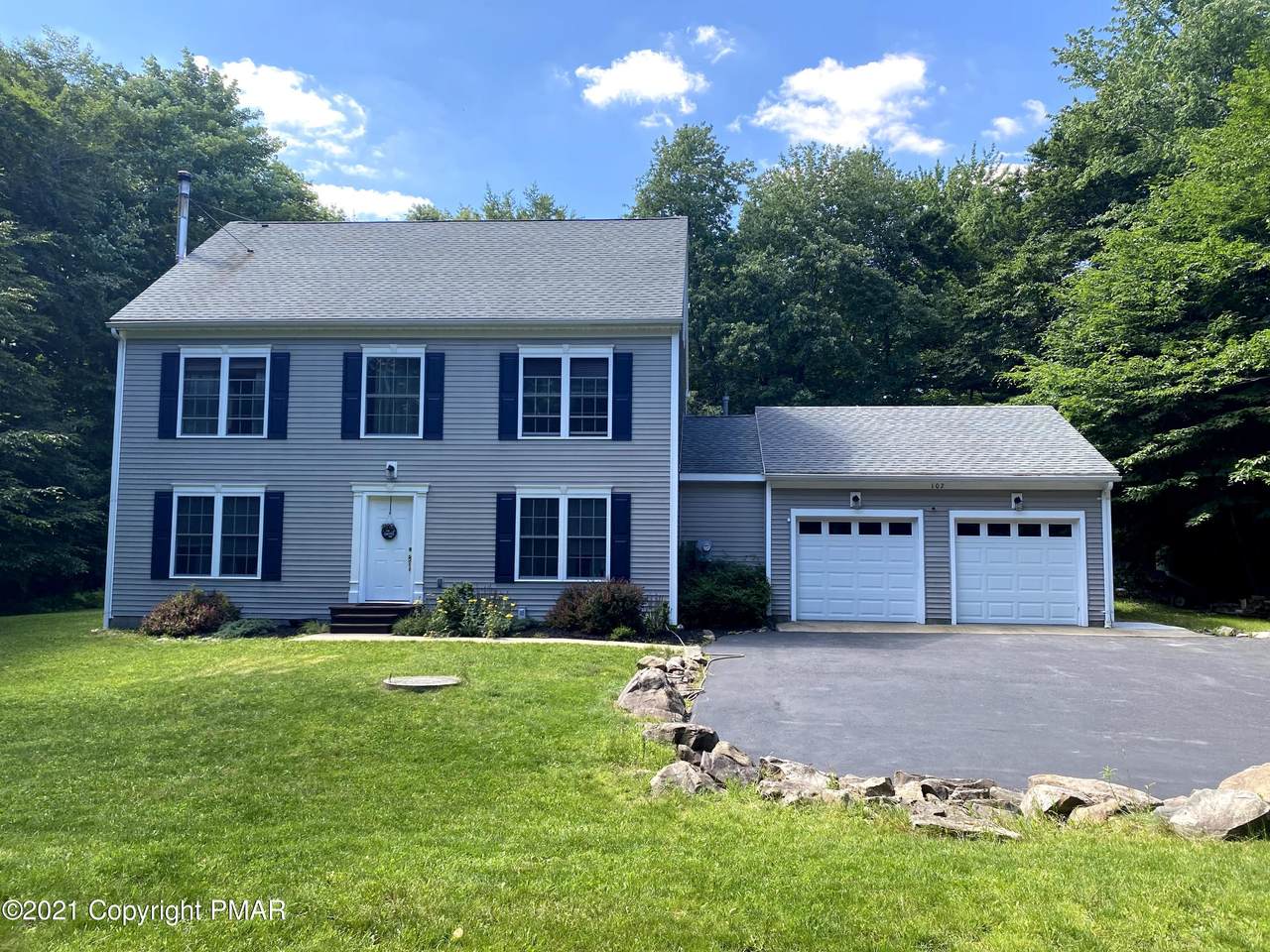 102 Centennial Ct - Photo 1