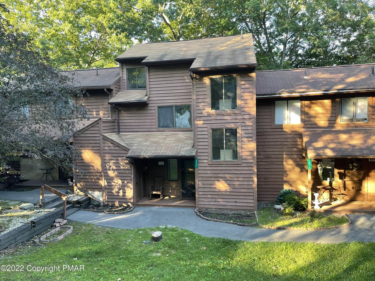 332 Crewe Ct - Photo 1