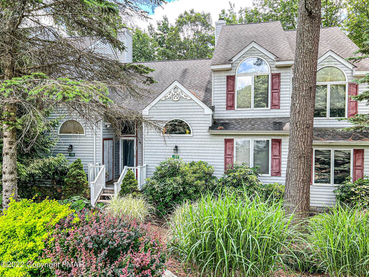136 Laurelwoods Drive - Photo 1