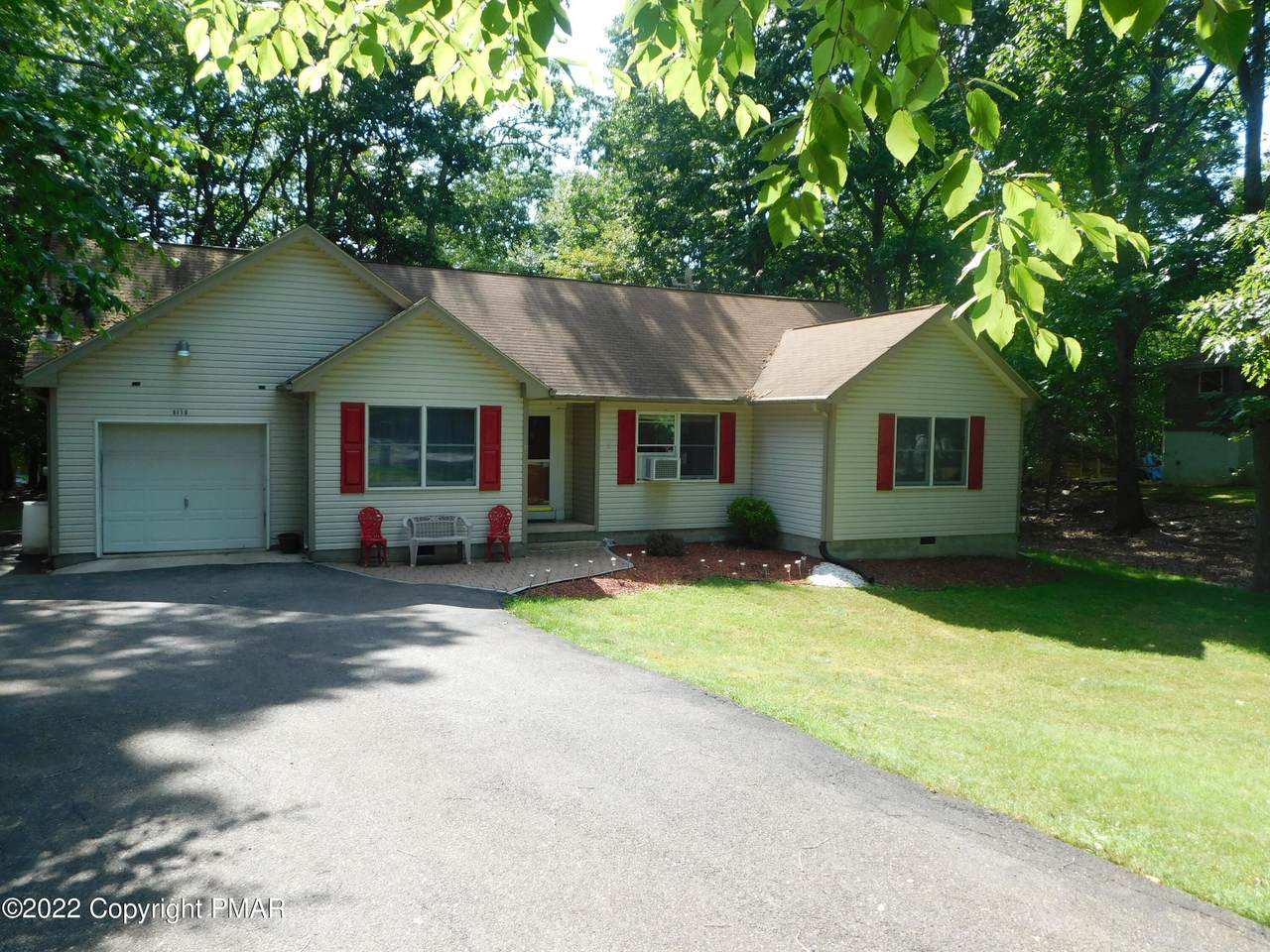 1119 Park Drive - Photo 1