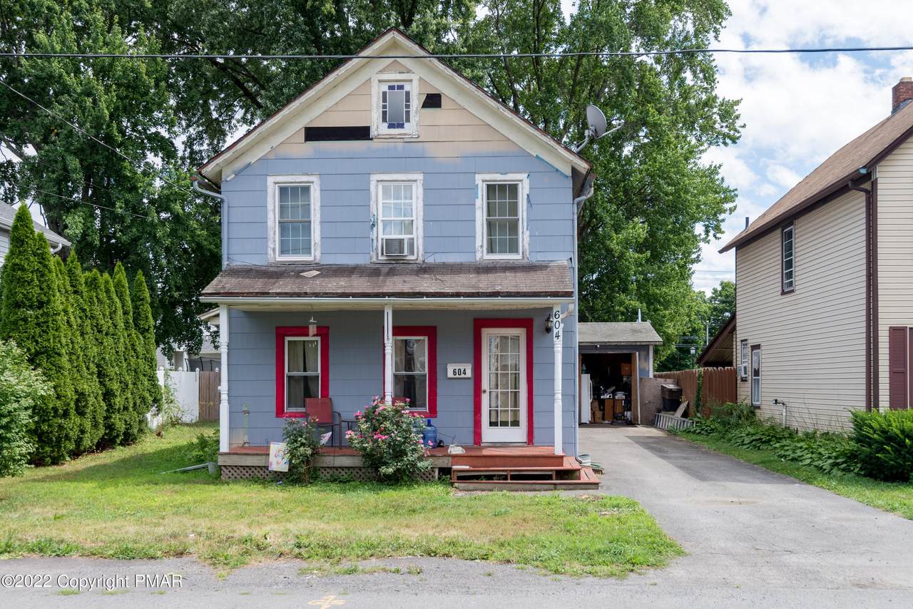 604 Avenue K - Photo 1