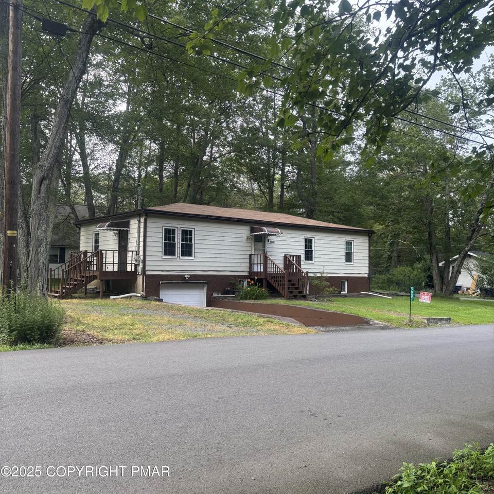 5007 Holiday Drive - Photo 1