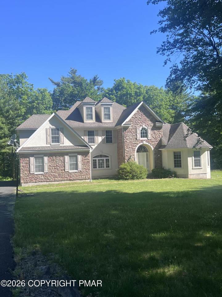 371 Joanne Court - Photo 1