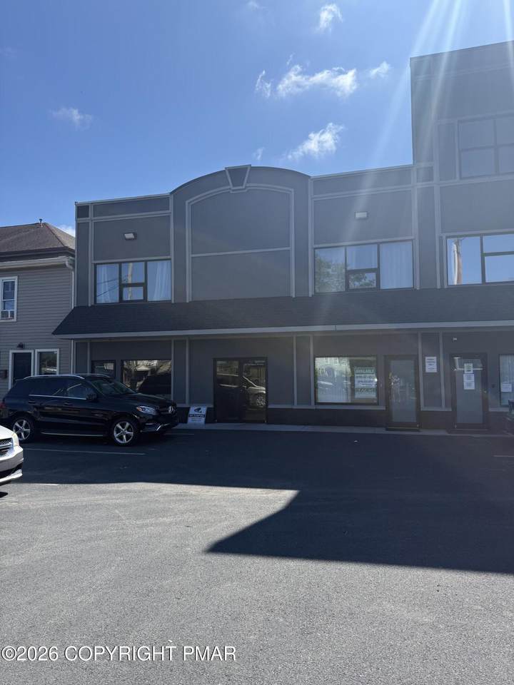 33 Dansbury Terrace - Photo 1