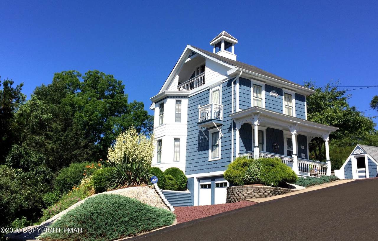 208 Kline Street - Photo 1