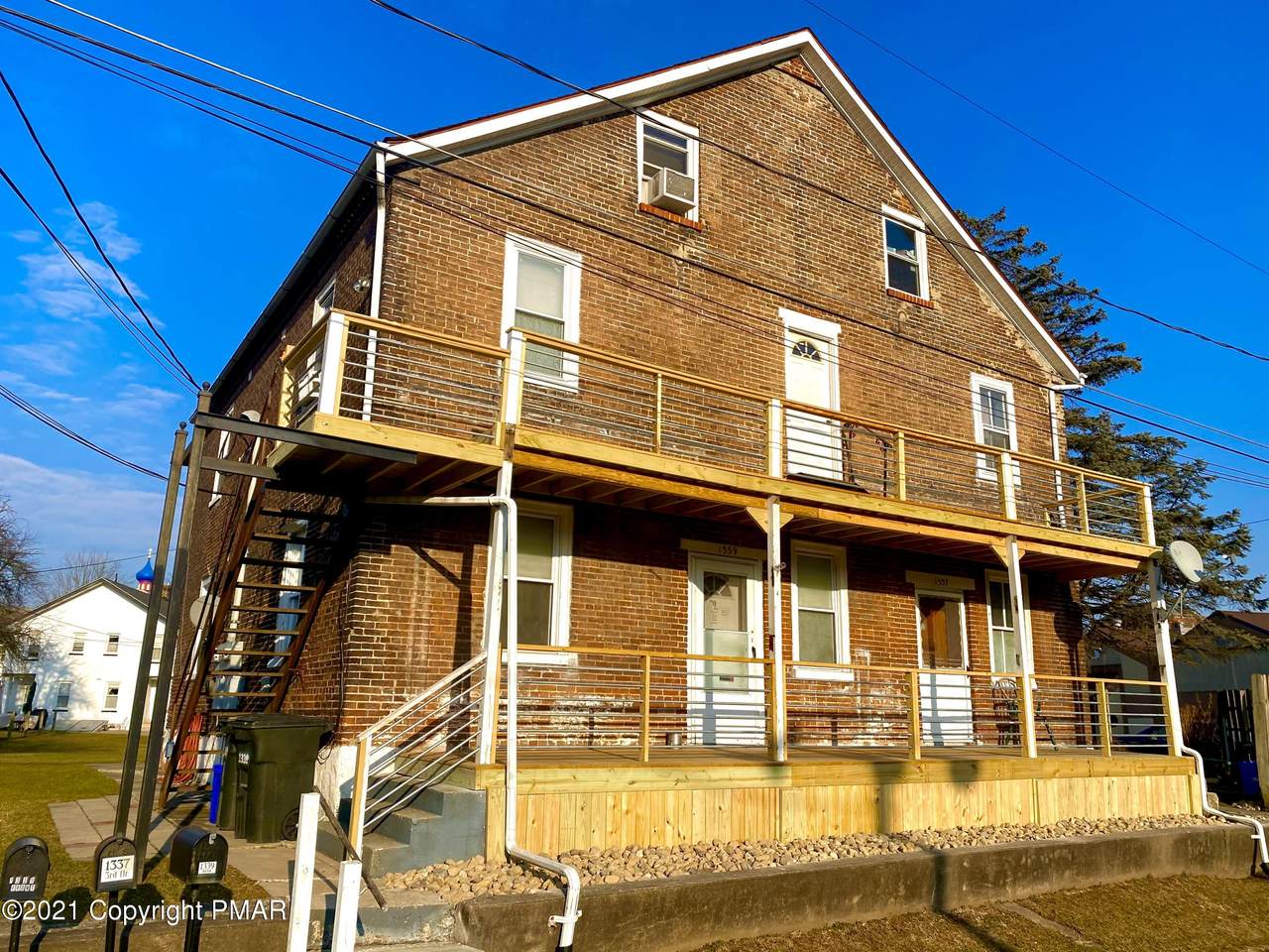 1337 Canal St - Photo 1