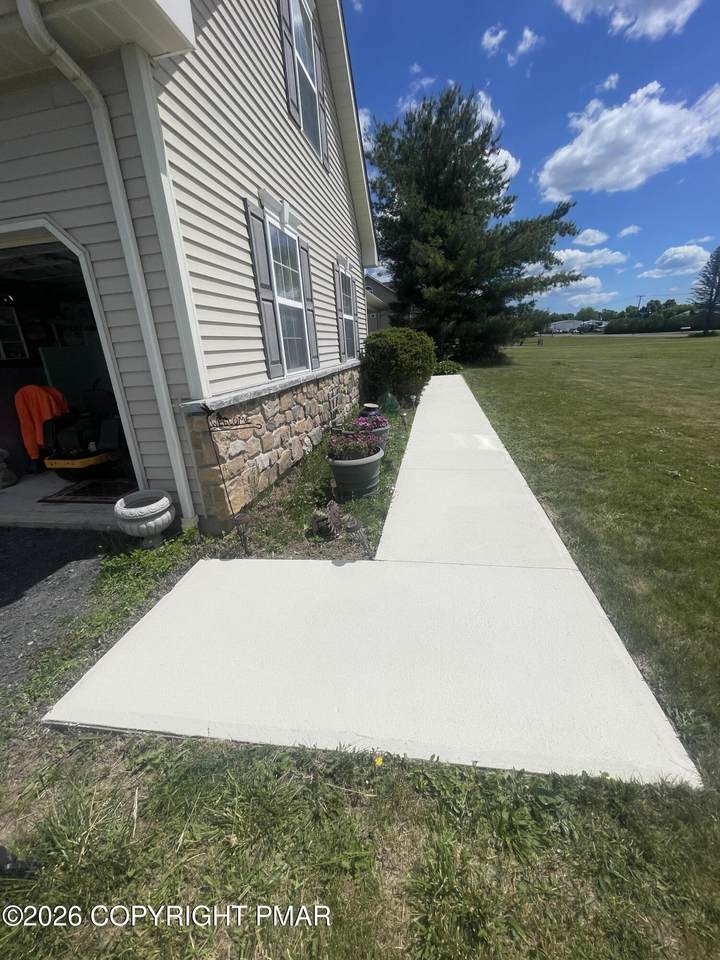 https://bt-photos.global.ssl.fastly.net/pocono/1280_boomver_3_PM-140712-2.jpg